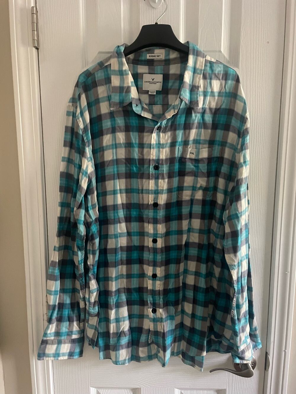 American Eagle Outfitters long sleeved plaid button down, Seriously Soft, A27